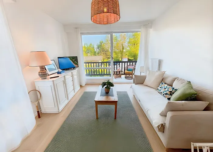 Sur Mer, 2 Minute Walk To Beach, 2 Parking Spaces And Balcony * בלונוויל-סור-מר