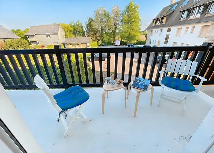 Sur Mer, 2 Minute Walk To Beach, 2 Parking Spaces And Balcony דירה *