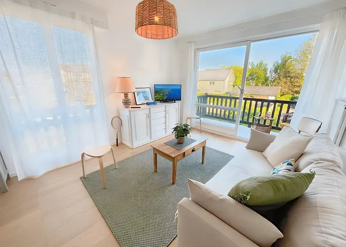 Sur Mer, 2 Minute Walk To Beach, 2 Parking Spaces And Balcony בלונוויל-סור-מר