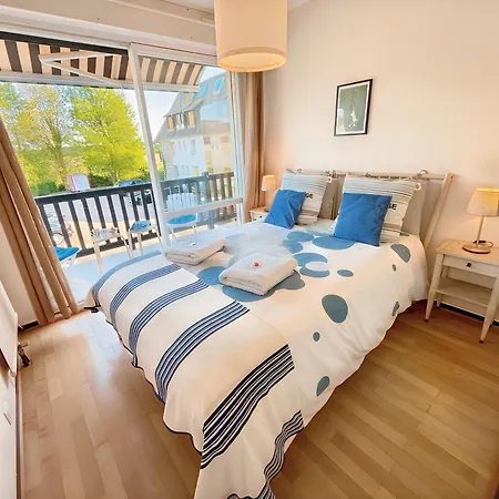 아파트 Sur Mer, 2 Minute Walk To Beach, 2 Parking Spaces And Balcony 블롱빌 쉬르 메르