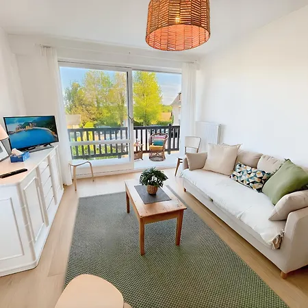 Sur Mer, 2 Minute Walk To Beach, 2 Parking Spaces And Balcony Apartment