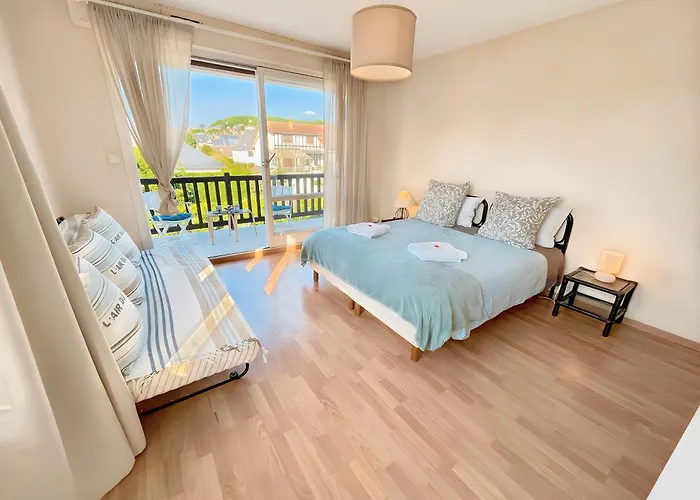 Sur Mer, 2 Minute Walk To Beach, 2 Parking Spaces And Balcony Appartement *